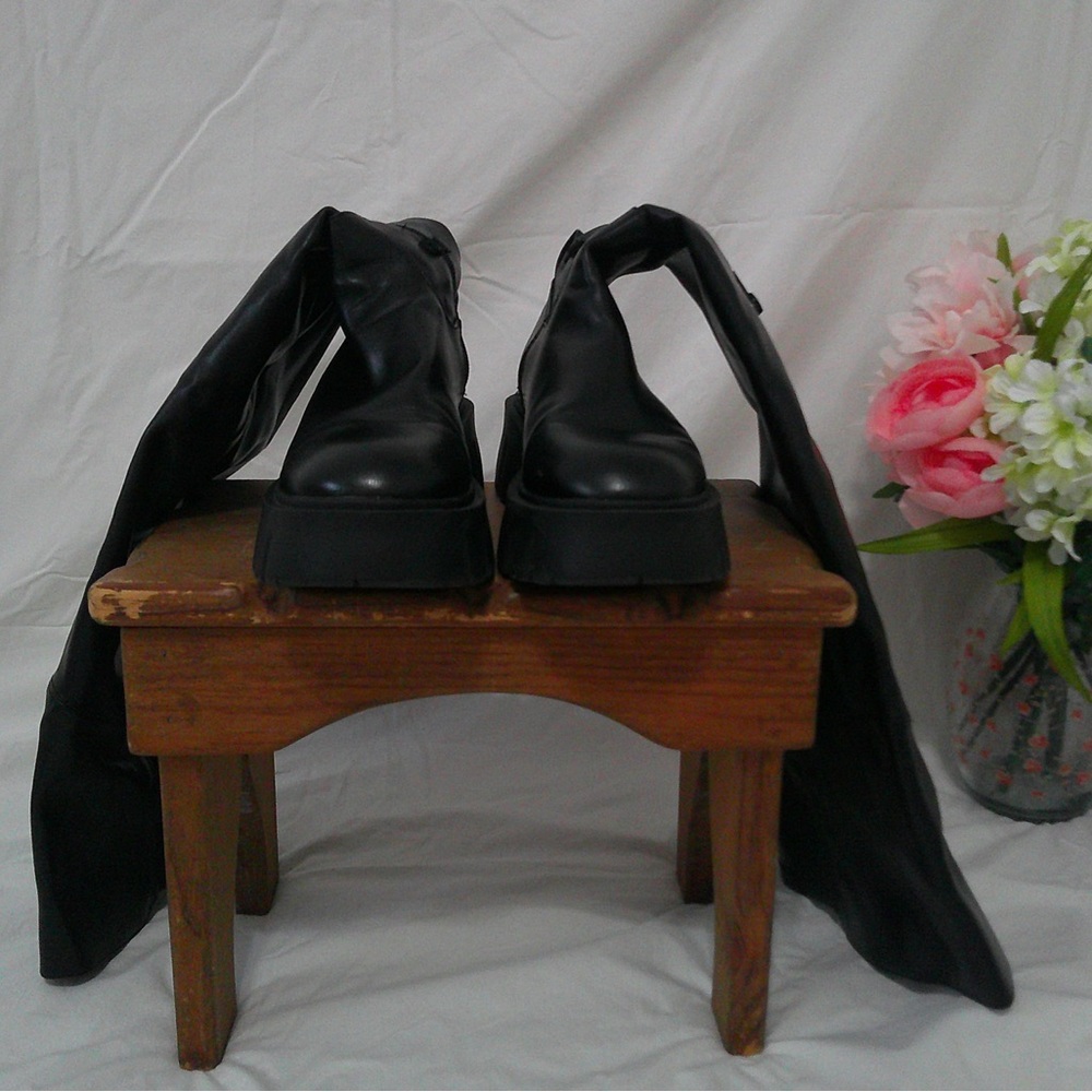 Black Platform Women’s Boots